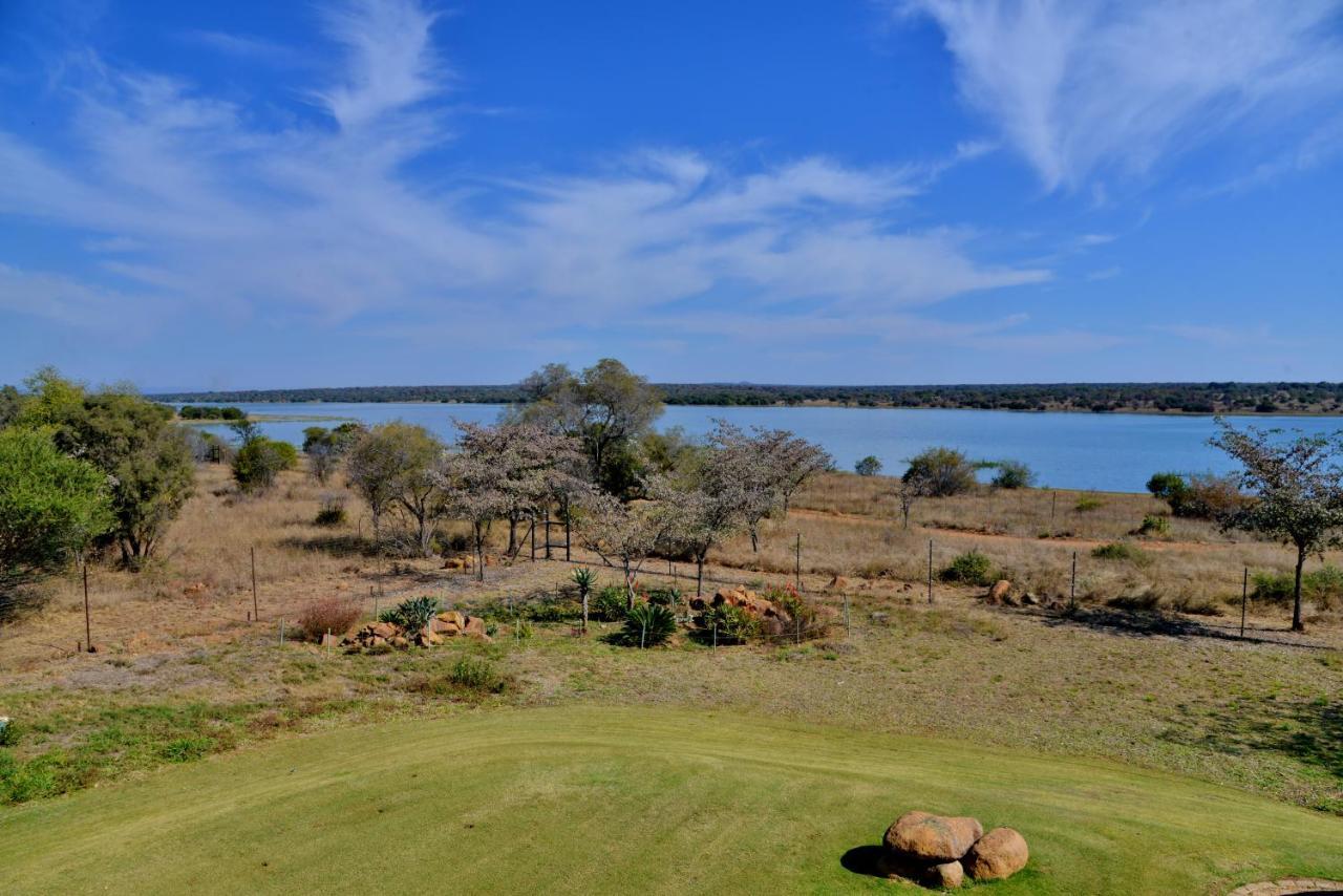 בריטס Kameeldrift Waterfront Estate & Resort מראה חיצוני תמונה