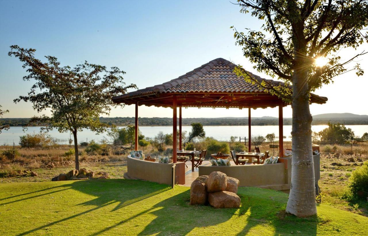 בריטס Kameeldrift Waterfront Estate & Resort מראה חיצוני תמונה