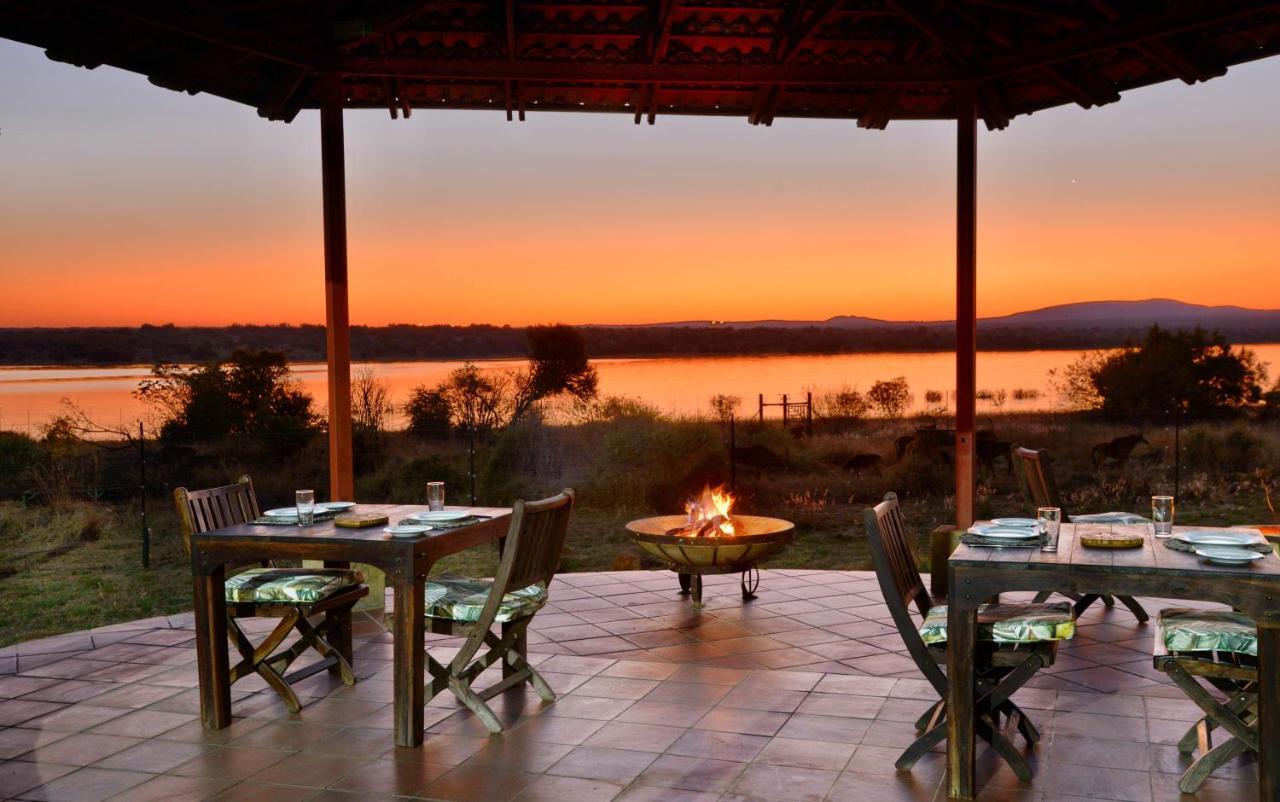 בריטס Kameeldrift Waterfront Estate & Resort מראה חיצוני תמונה